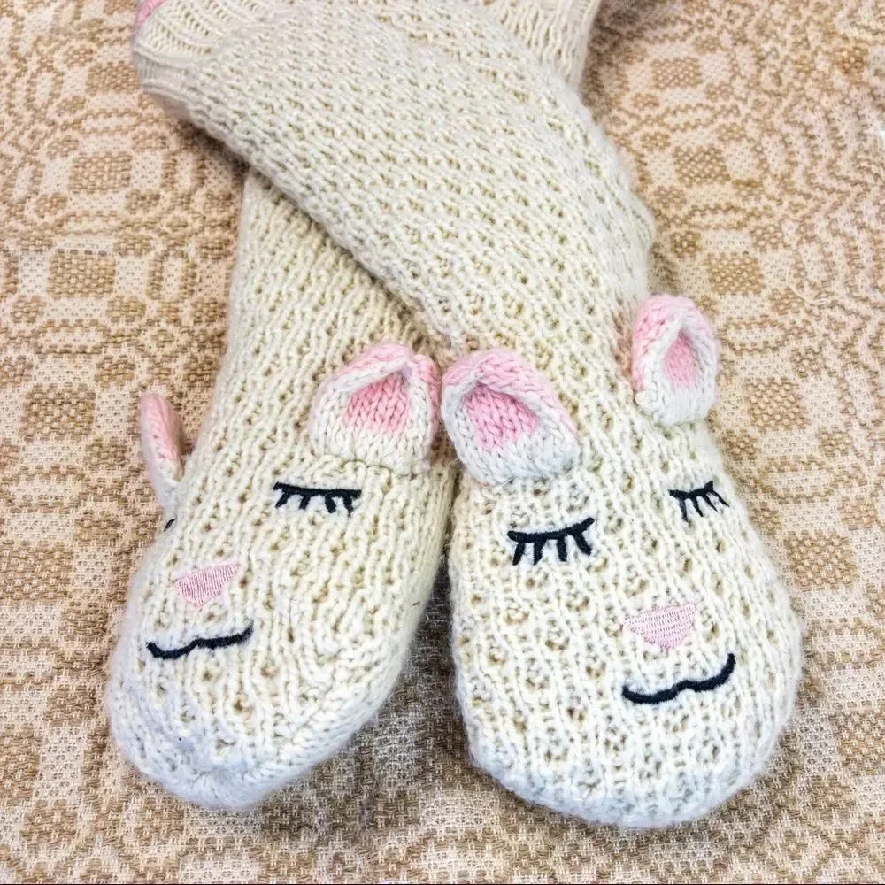 Sleepy Sheep Slipper Socks NWOT